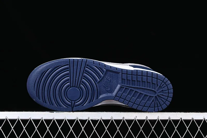 All categories Nk SB Dunk series Nk SB Dunk Low low-top sneakers Nk Dunk Low "Midnight Navy" blue and white SB low-top sports and leisure sneakers FD9749-400